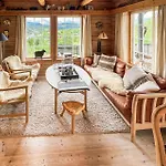 4 Bedroom Gorgeous In Tjorhom